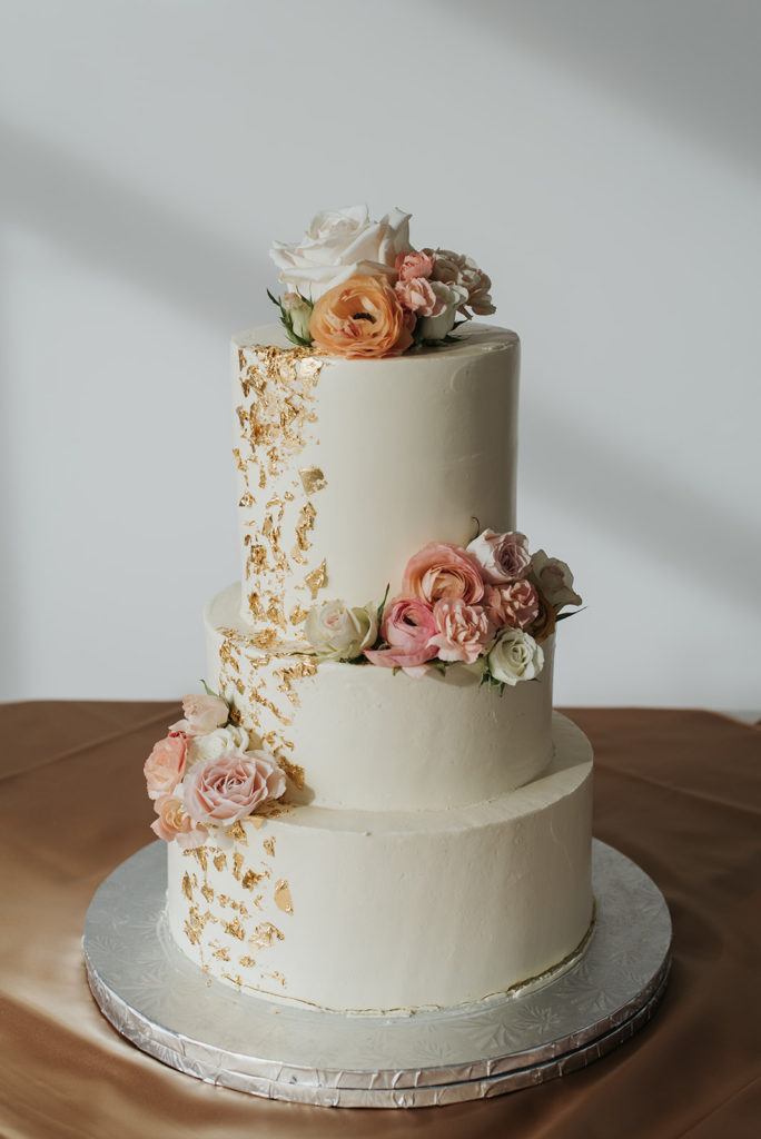 Spring wedding cake with flowers