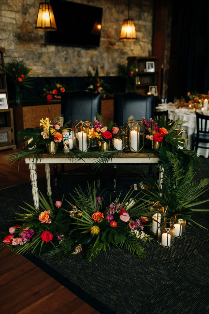 Summer Florals sweetheart table