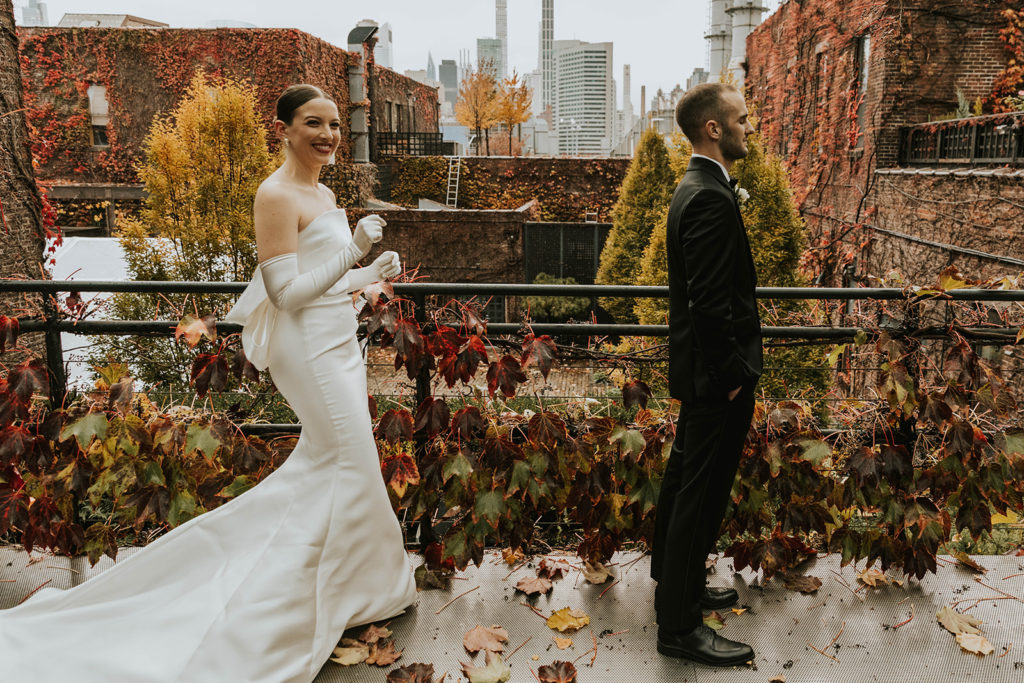 chic and elegant city wedding first look