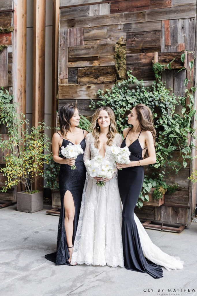 Chic Bride and Bridesmaids with Bouquets