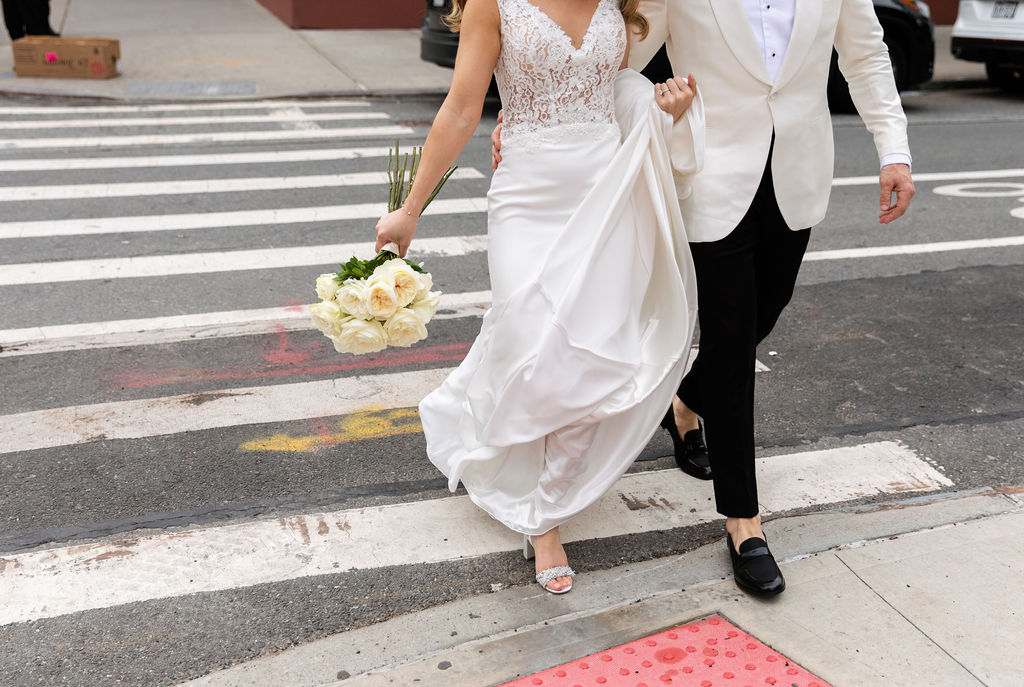 City Wedding. White Rose Bridal Bouquet. Wedding Blog.